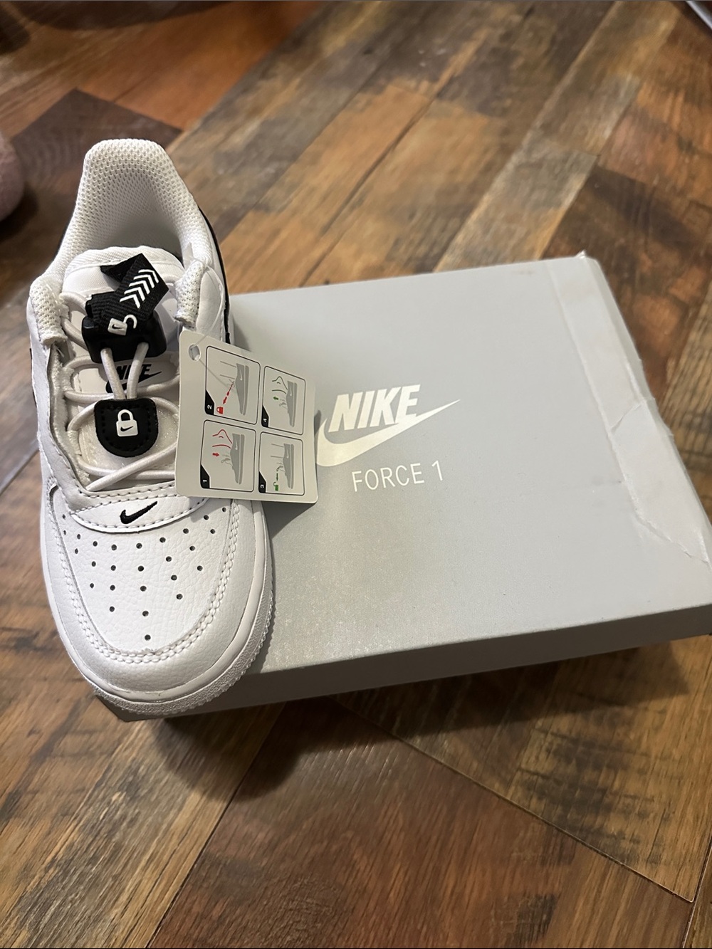 Nike Kids White and Black Low-Top Sneakers